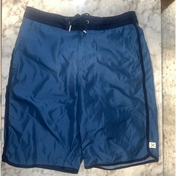 Lands' End Men's Blake Shelton x Lands' End blue Board Swim Shorts - Picture 1 of 9